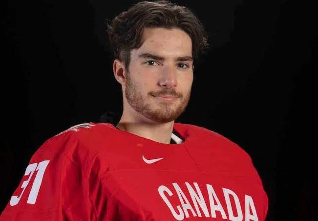 Garand gets his first NHL win as the Rangers beat the Blackhawks 6-1