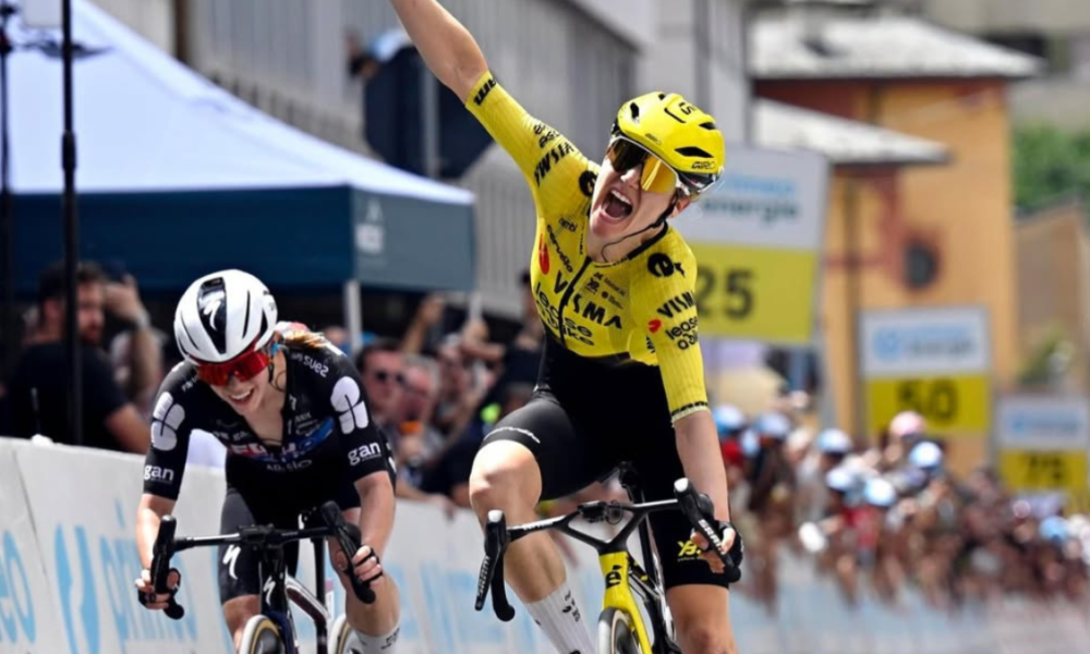 Femke de Vries wins a spirited 1st stage of the women’s Tour de Suisse